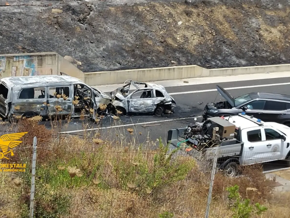 Scontro fra tre auto sulla 125 a Solanas: due morti e 12 feriti, otto sono gravi - <a href="https://www.unionesarda.it/multimedia/cronaca-sardegna/