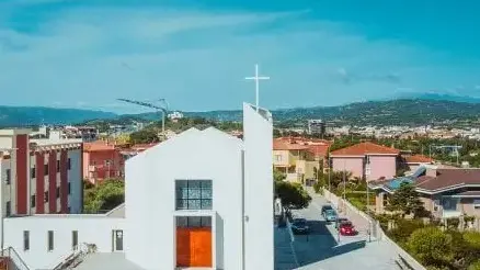 https://immagini.unionesarda.it/version/c:ZWQ3NDIxNzYtMjI2NC00:OTI2YTZkNTYtMTRiZS00/image.webp?f=16:9