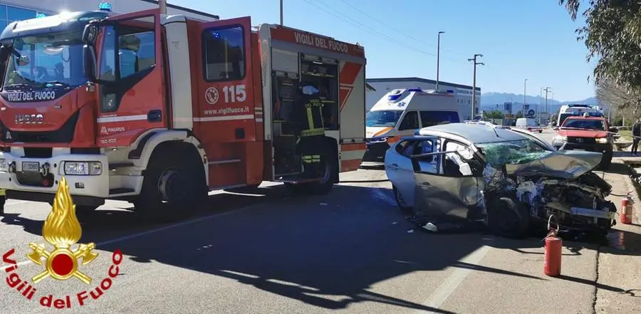 La seconda macchina (foto Vigili del fuoco)