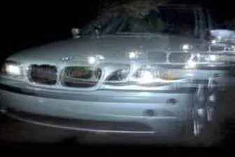 Immagine simbolo di un'auto a tutta velocità