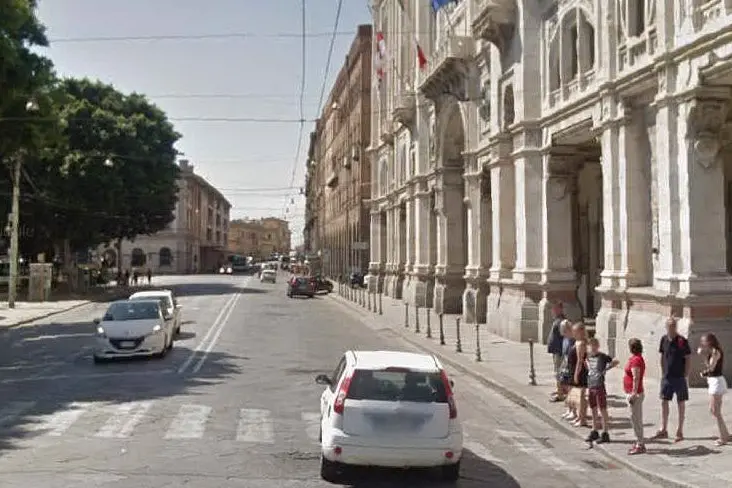 Via Roma a Cagliari (Google)