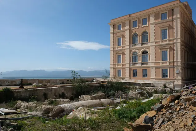 Il cantiere abbandonato del bastione di Santa Caterina