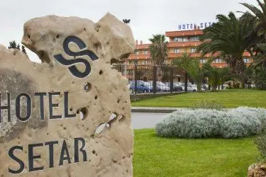 L'ingresso dell'Hotel Setar
