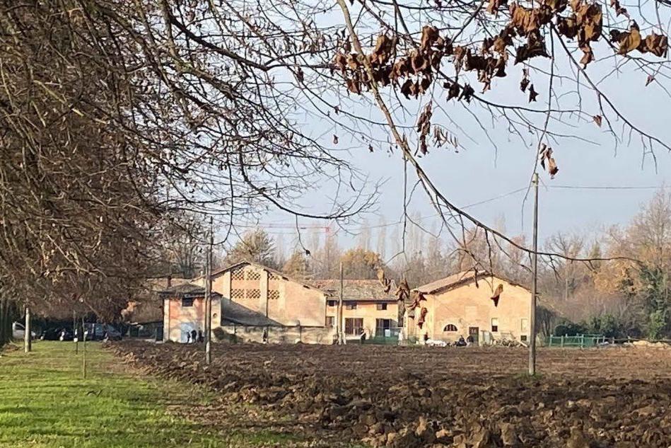 Una veduta della villa in cui è avvenuta la sparatoria (Ansa - Ferrari)