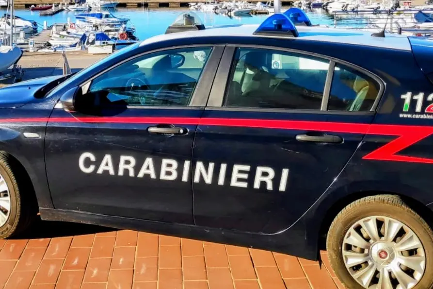 (foto carabinieri)