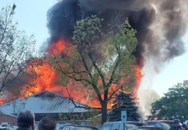 Sparatoria in una chiesa mormone in Michigan: bambini fra i feriti, edificio in fiamme