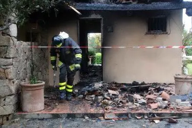 La casa distrutta dall'esplosione (Foto Satta)