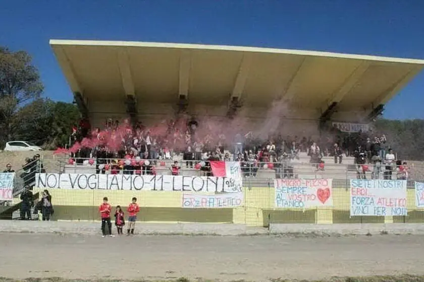 Il campo sportivo (L'Unione Sarda - Serreli)