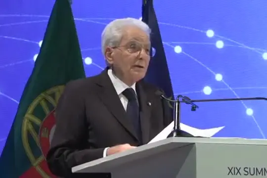 Ia, Mattarella: serve una risposta comune, l'Ue compia un salto