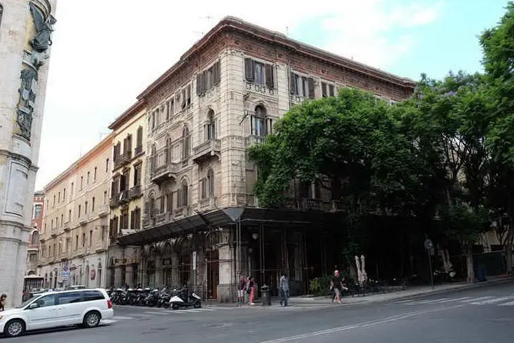 Palazzo Accardo a Cagliari: il Comune lo ha ceduto all'asta questa mattina