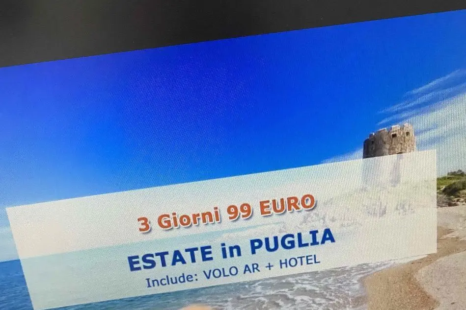 La pagina Facebook dell'agenzia di viaggi che ha pubblicizzato la torre di Barì in Puglia