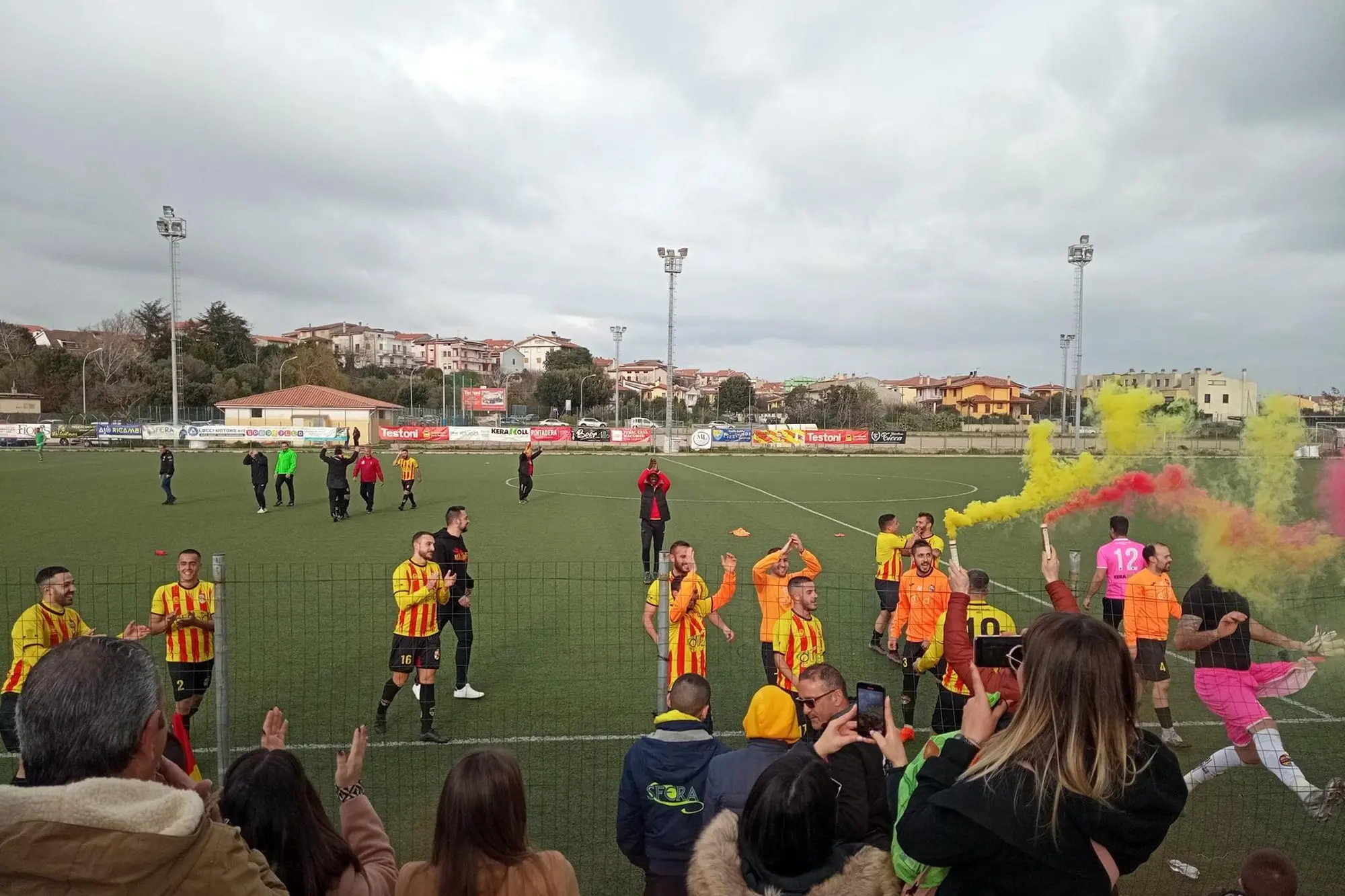 La squadra giallorossa (foto Oggianu)