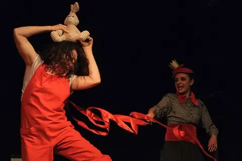 Un momento dello spettacolo (foto di Renato Pecchini)