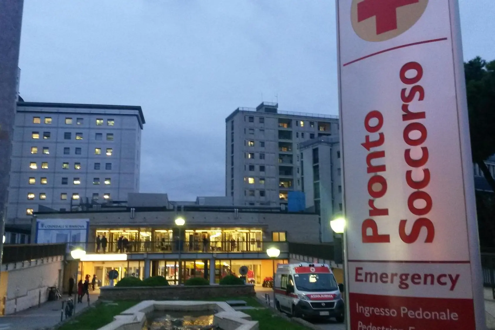 Il Pronto Soccorso dell'ospedale di Padova (Ansa)