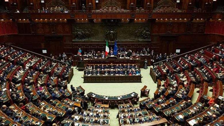 https://immagini.unionesarda.it/version/c:ZWUzMDMyZmEtNGY2MS00:ZWMzYTU2NjgtNTNmZi00/image.webp?f=16:9