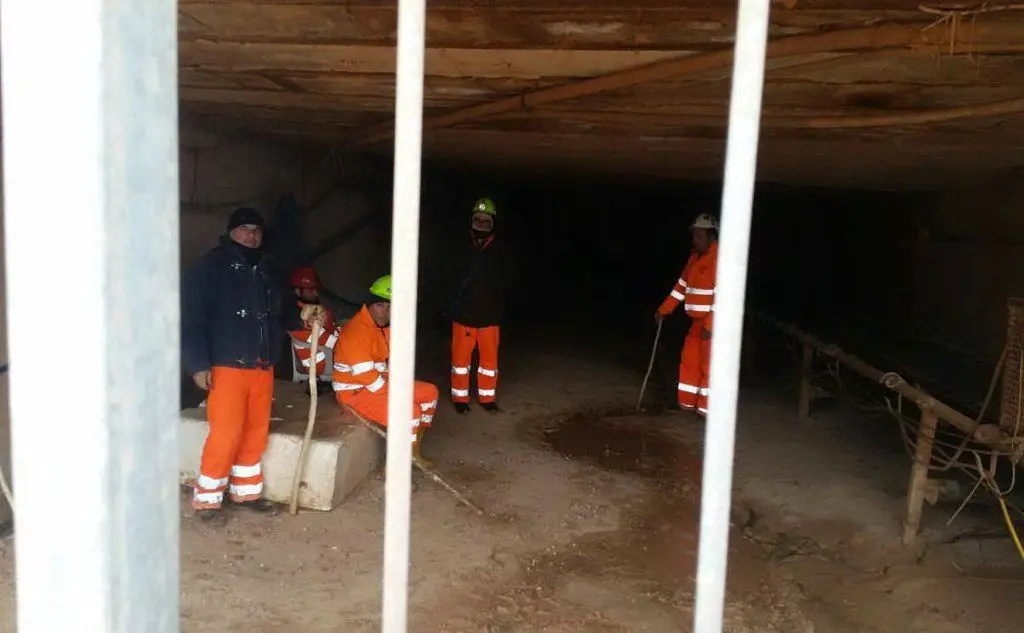 Olmedo, la protesta dei minatori a 150 metri di profondità
