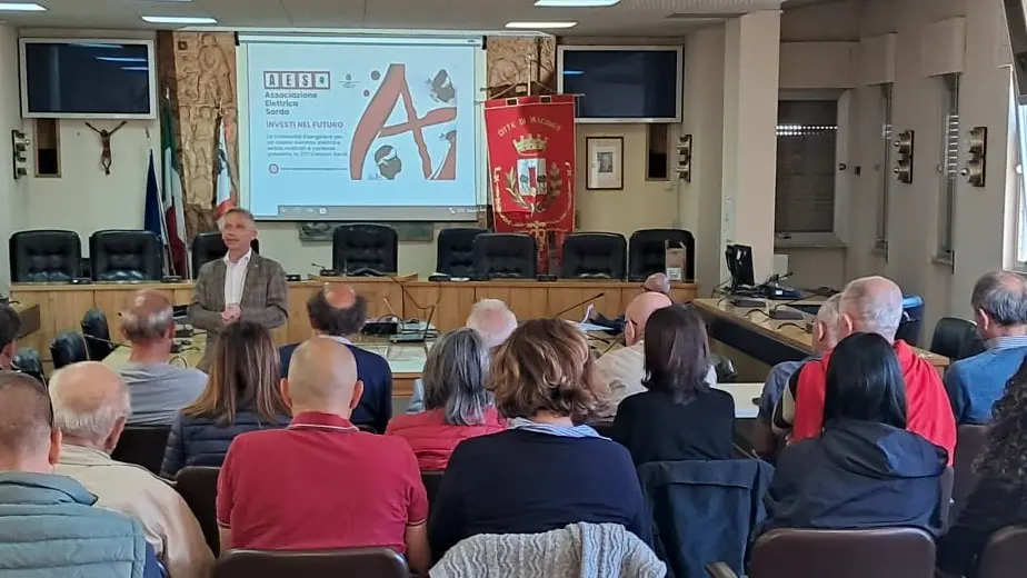 https://immagini.unionesarda.it/version/c:ZWVkYzljN2YtMmEzNC00:ZjMzNjc4NGEtZTE5NC00/image.webp?f=16:9