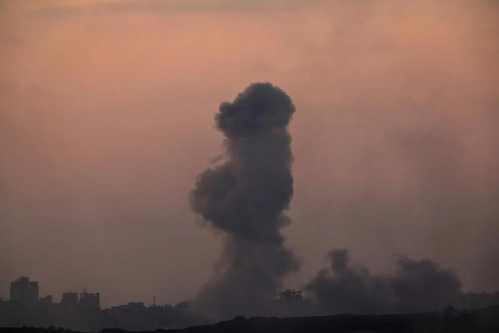 epa12380973 Smoke rises as a result of an Israeli airstrike on the outskirts of Gaza City, as seen from an undisclosed location on the Israeli side of the border, 15 September 2025. More than 64,900 Palestinians have been killed in the Gaza Strip since October 2023, according to the Palestinian Ministry of Health. EPA/ATEF SAFADI