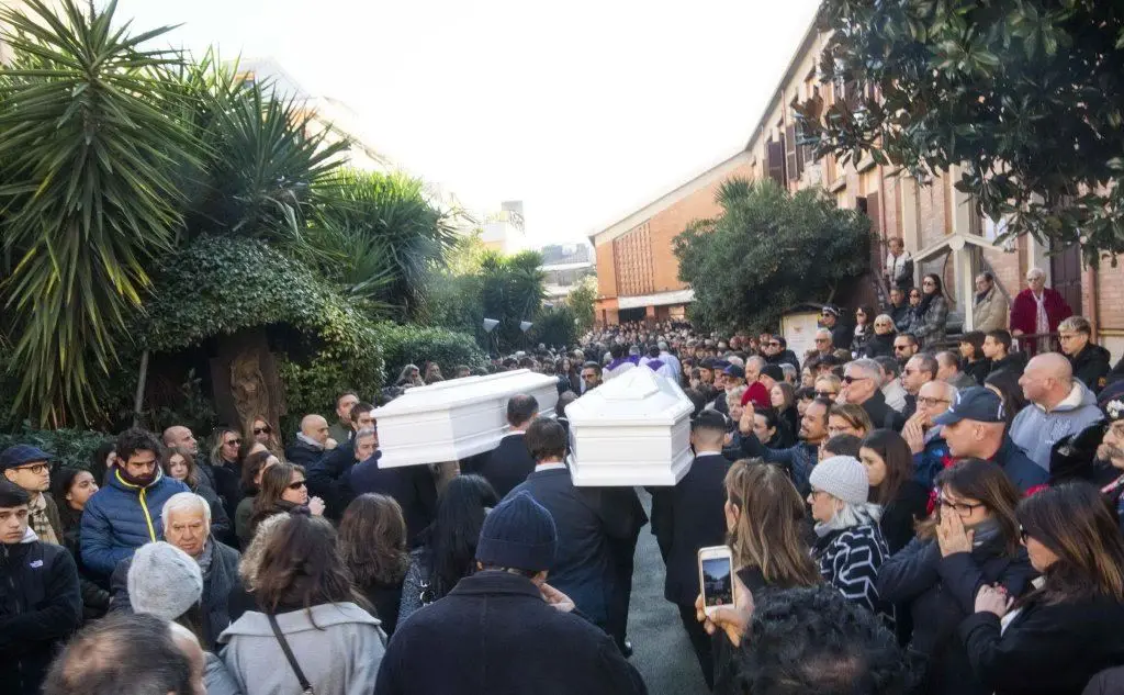 (foto Ansa - Claudio Peri e archivio L'Unione Sarda)