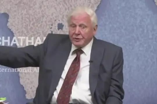 David Attenborough fa 100 anni: portò le meraviglie della Terra in tv