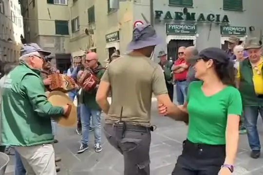 Le Penne nere "invadono" Genova per l'Adunata Nazionale degli Alpini