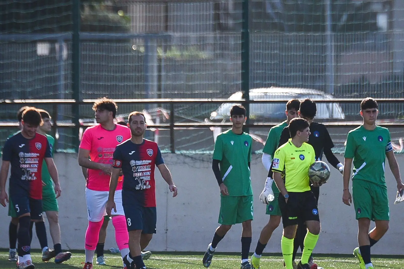 L'ingresso in campo delle squadre