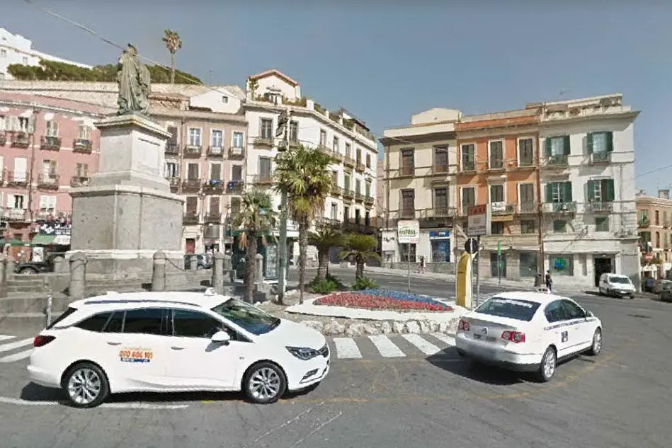 Piazza Yenne a Cagliari (Foto Google)