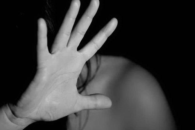 Orrore in un centro anti-Covid: 14enne molestata da un altro paziente