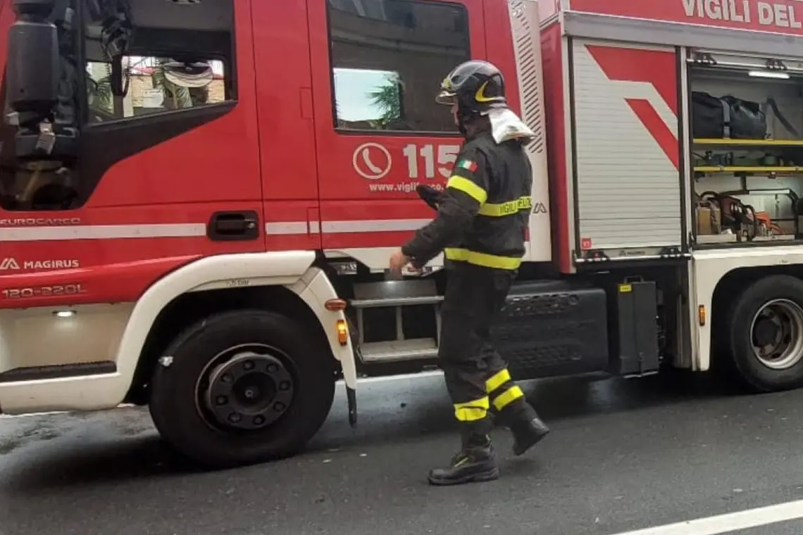 Intervento dei vigili del fuoco (L'Unione Sarda)