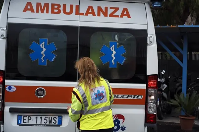 Un'ambulanza (Ansa)