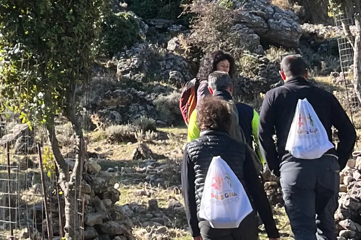 Orgosolo. I caminadores scoprono il paese sulle tracce della sua storia e della Beata Antonia Mesina