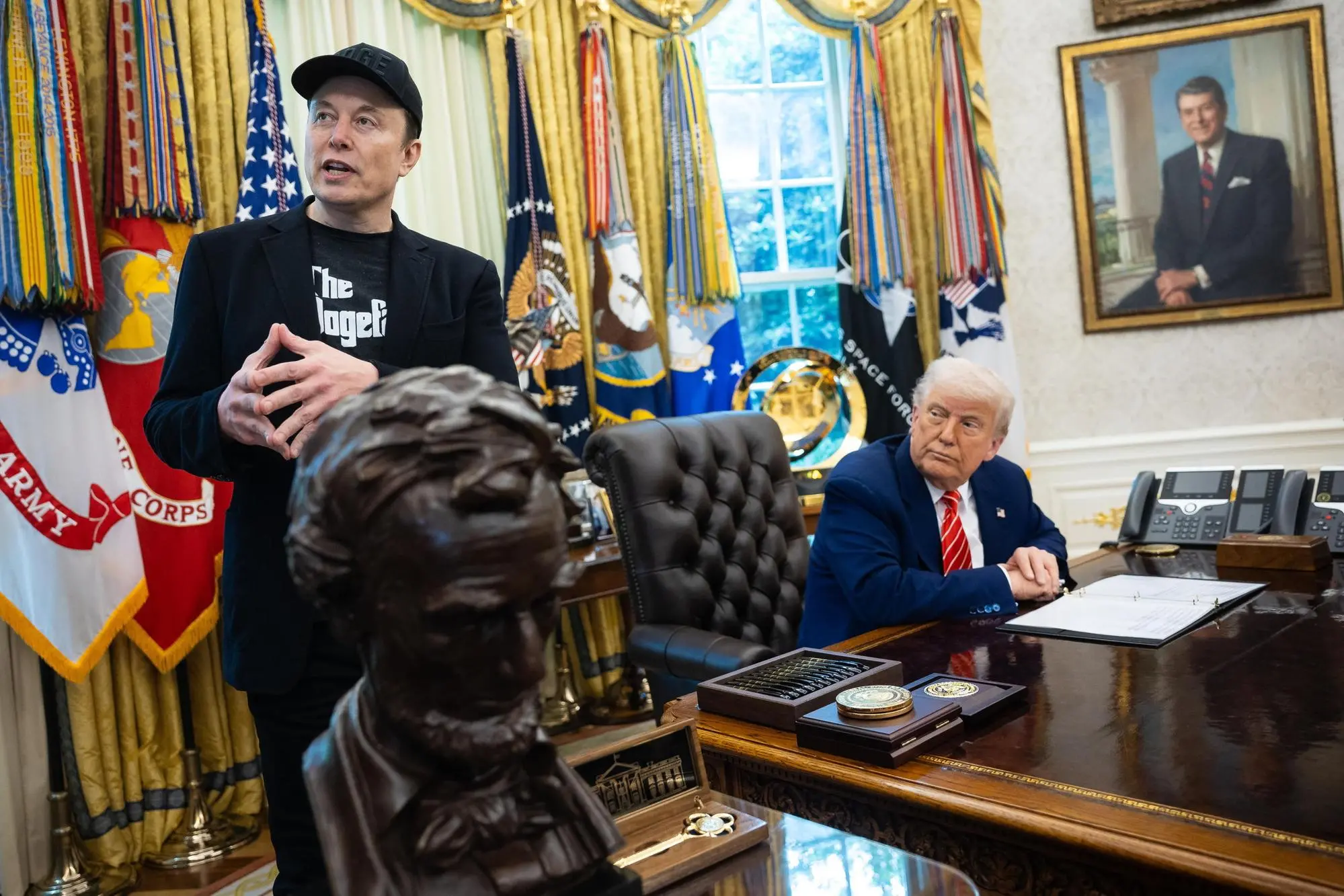 Musk nello Studio Ovale con Trump (Ansa-Epa)