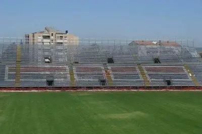 La curva nord dello stadio Is Arenas senza la scritta &quot;Sconvolts&quot; - Foto Ungari