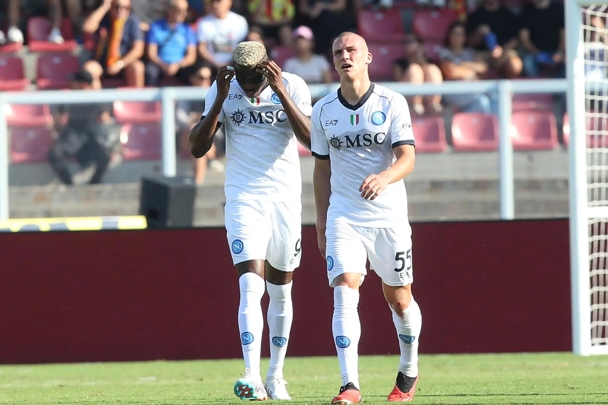 SSC Napoli's Osimhen after scoring the goal during the Italian Serie A soccer match US Lecce - SSC Napoli at the Via del Mare stadium in Lecce, Italy, 30 september 2023. ANSA/ABBONDANZA SCURO LEZZI