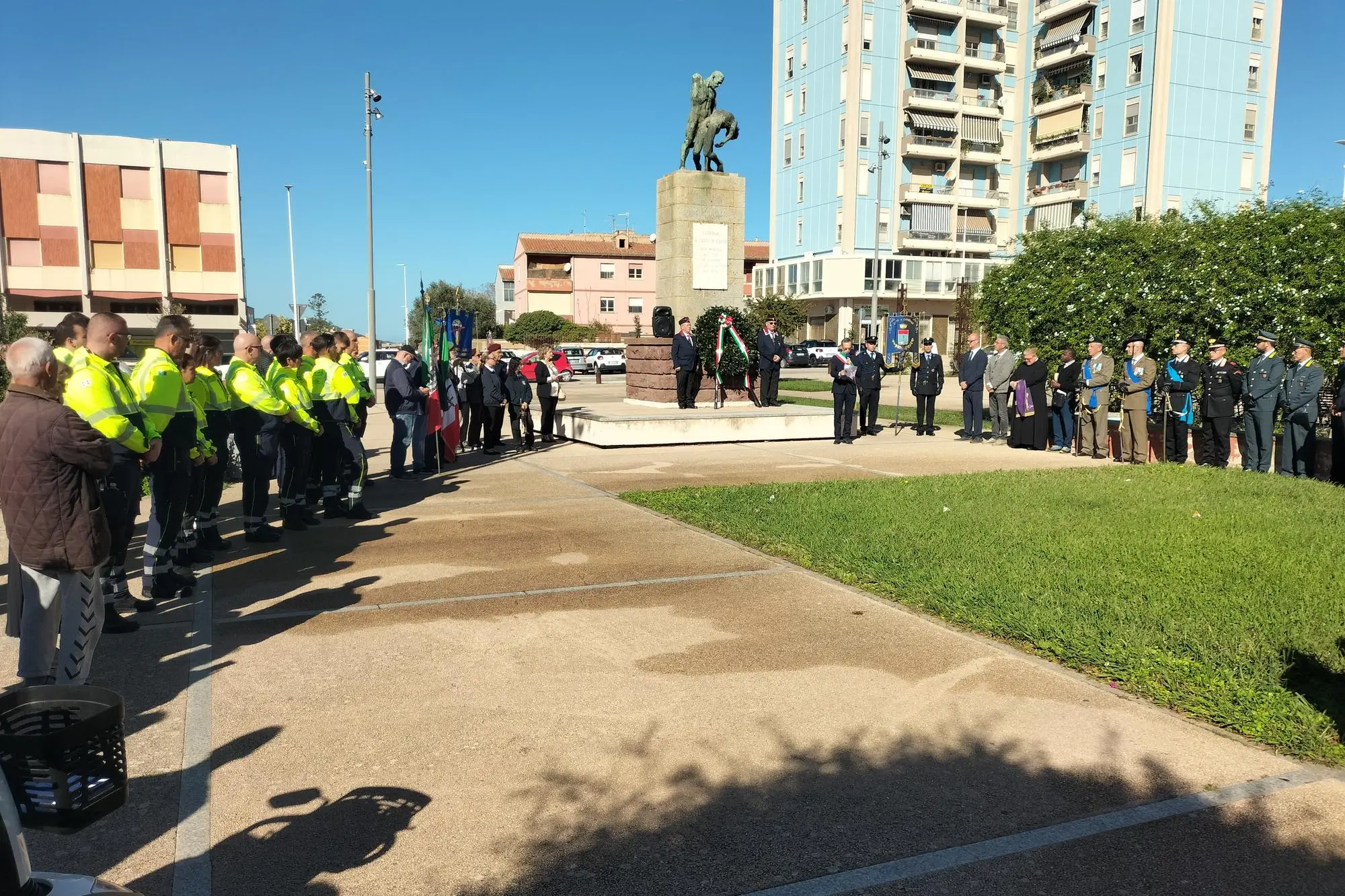La commemorazione dei caduti in guerra. (Foto Scano)