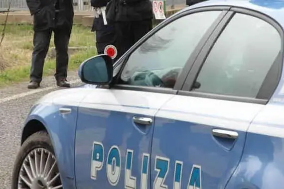 Una volante della Polizia