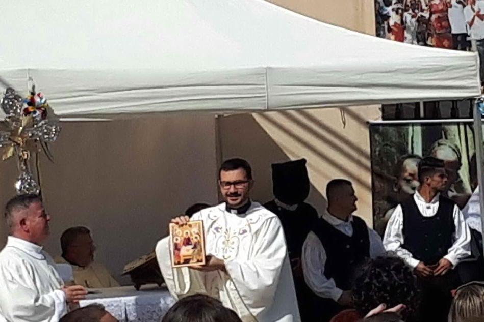 Padre Mattia Melis celebra la sua prima messa