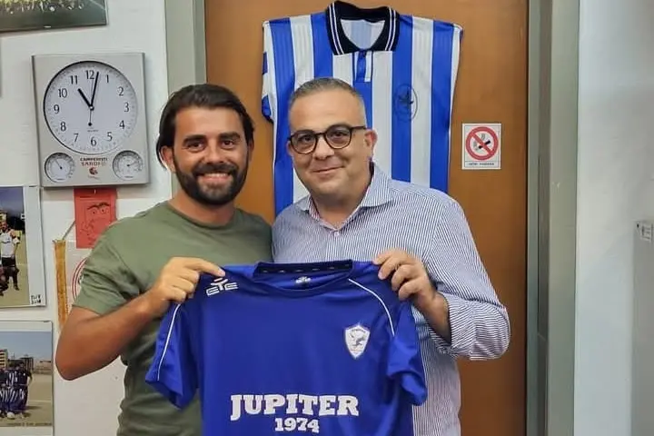 Il vice presidente della Jupiter Francesco Seguro con l'allenatore Daniel Carboni