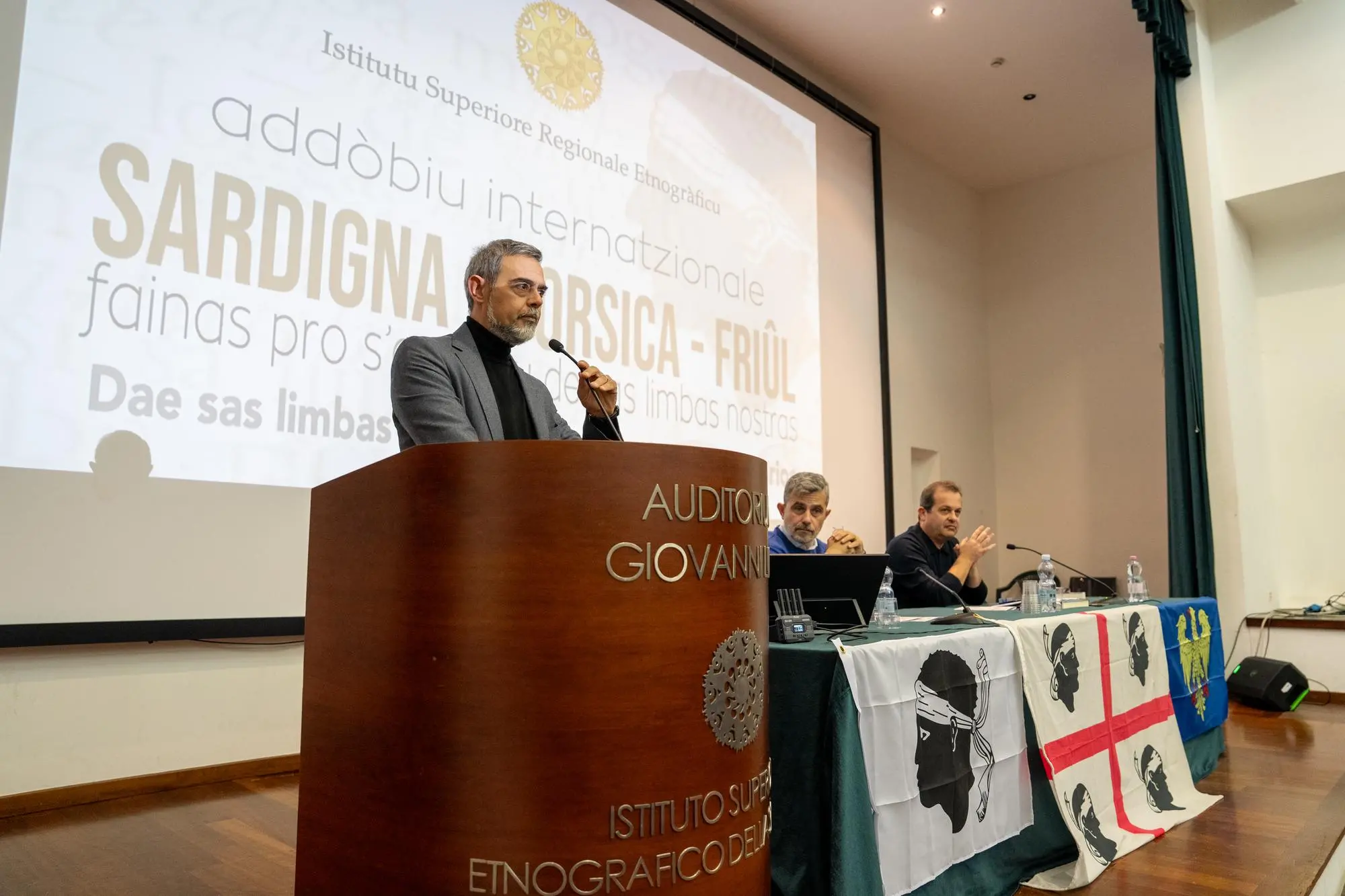 Il tavolo dei relatori (Murru)