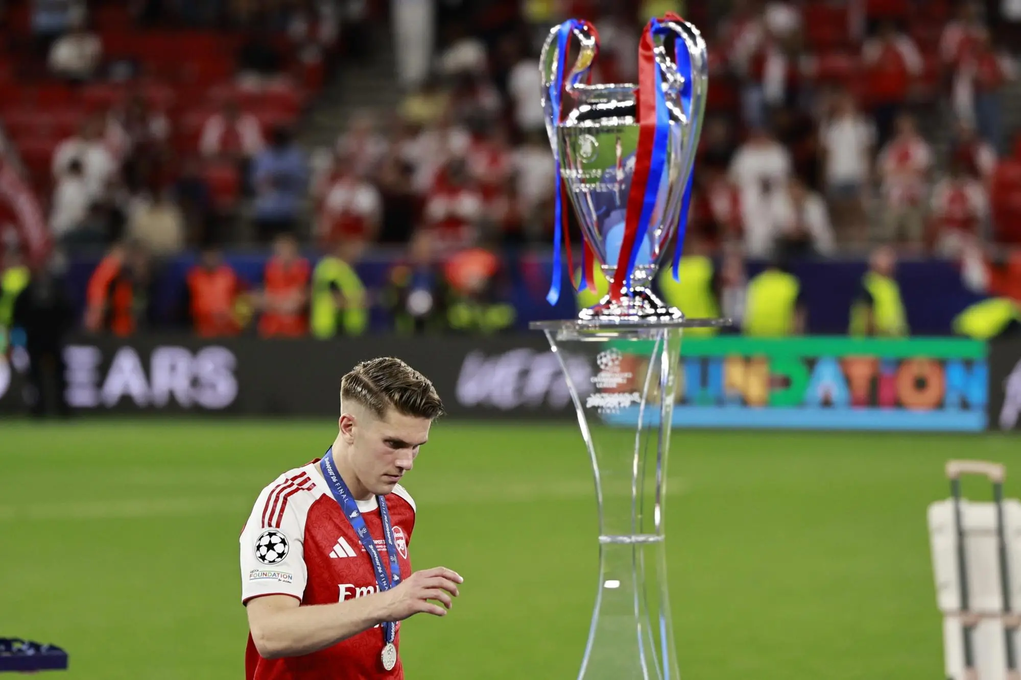 La delusione di Viktor Gyökeres dopo la finale di Champions League, Psg-Arsenal (foto Ansa)