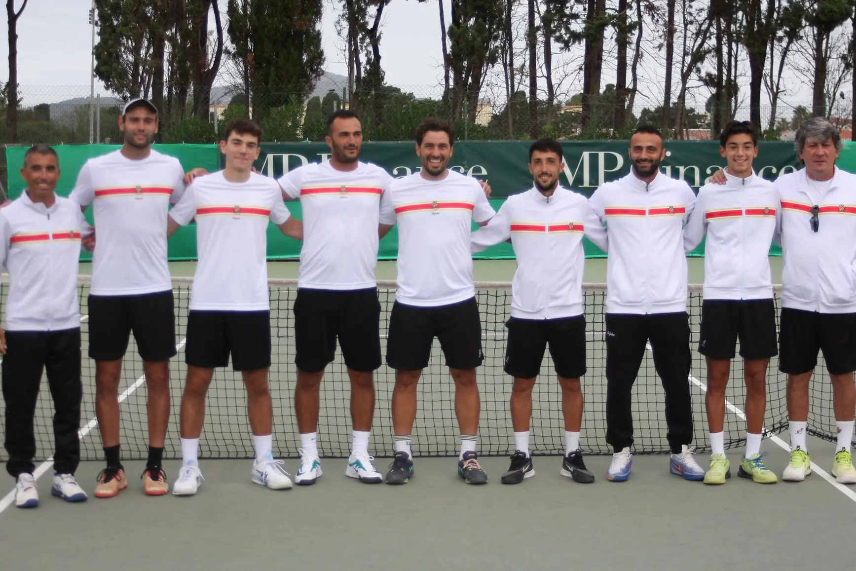 I ragazzi del Tc Alghero Mp Finance pronti per gli spareggi (foto Antonio Burruni)