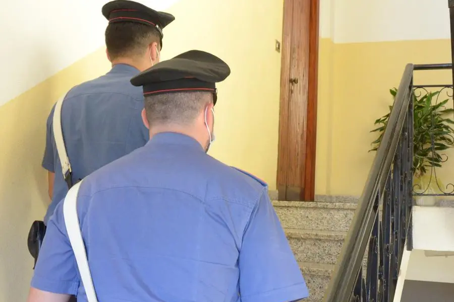 (foto carabinieri)