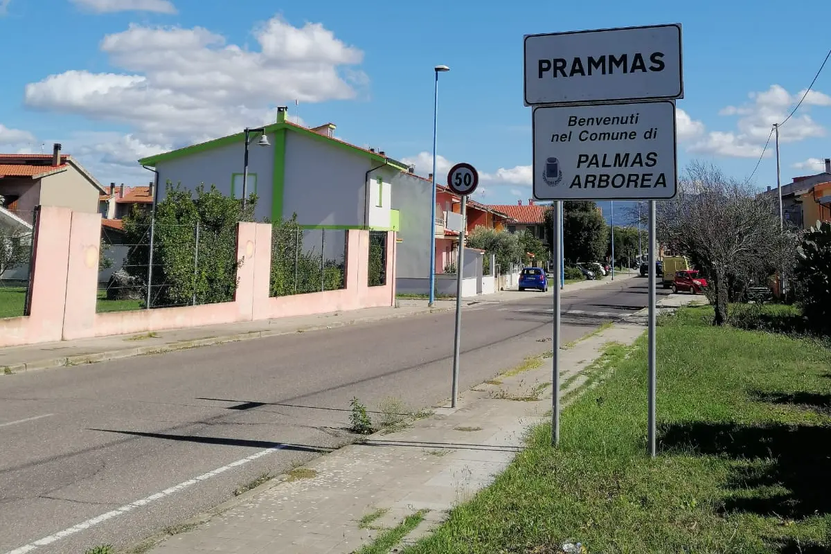 Nella foto, l'ingresso di Palmas Arborea (foto concessa)