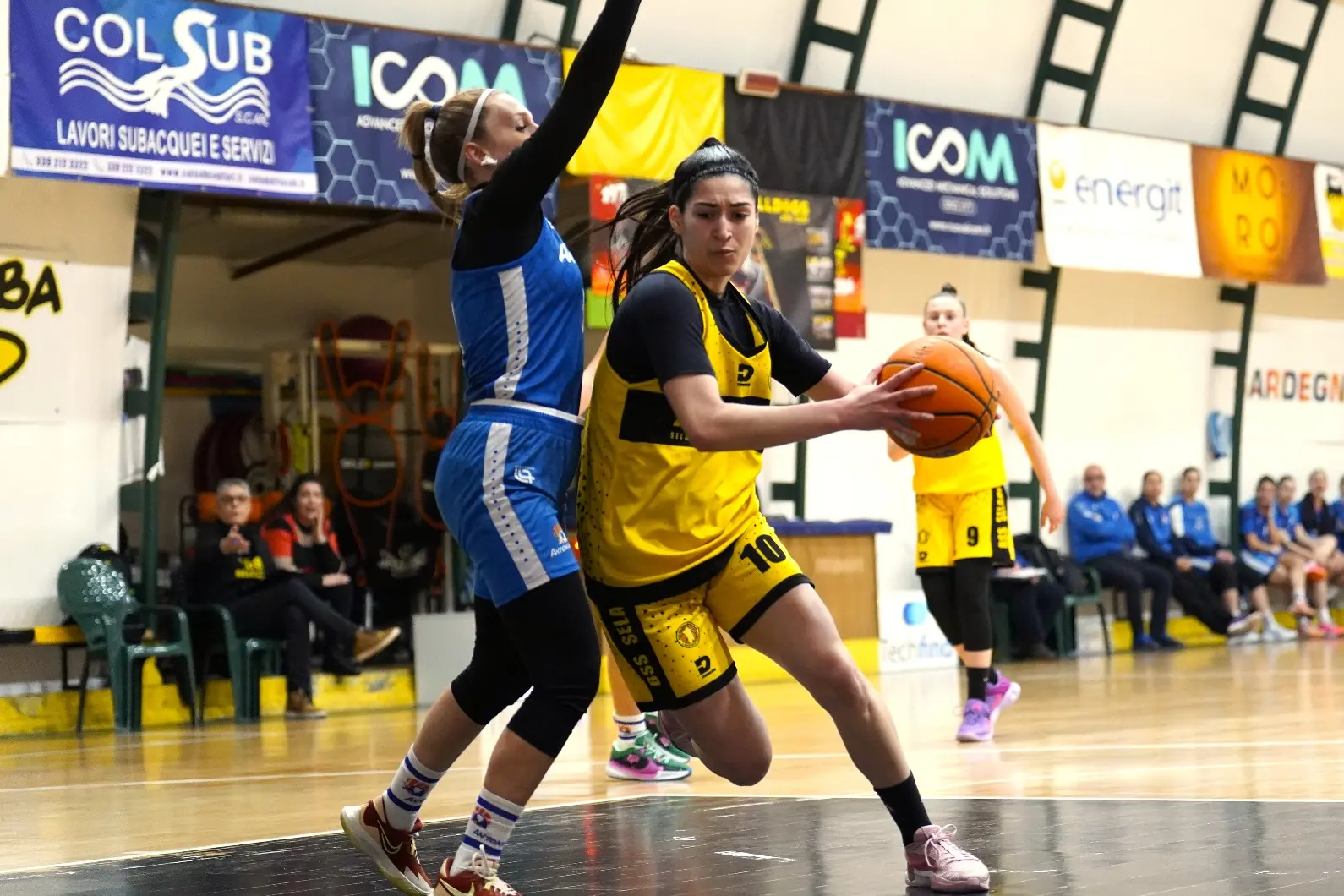 La giocatrice del San Salvatore Isabella Ingenito, autrice di 20 punti contro l'Antonianum Quartu (foto di Maurizio Loddo)