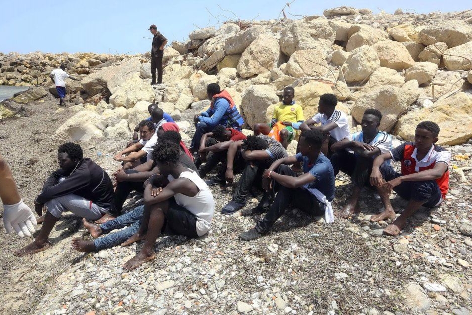 Migranti sopravvissuti all'ultimo naufragio