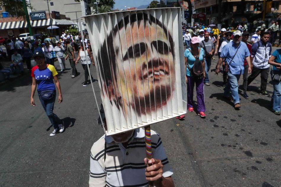Guaidò torna a Caracas, e gli Usa avvisano Maduro: &quot;Non lo toccare o reagiremo&quot; VIDEO