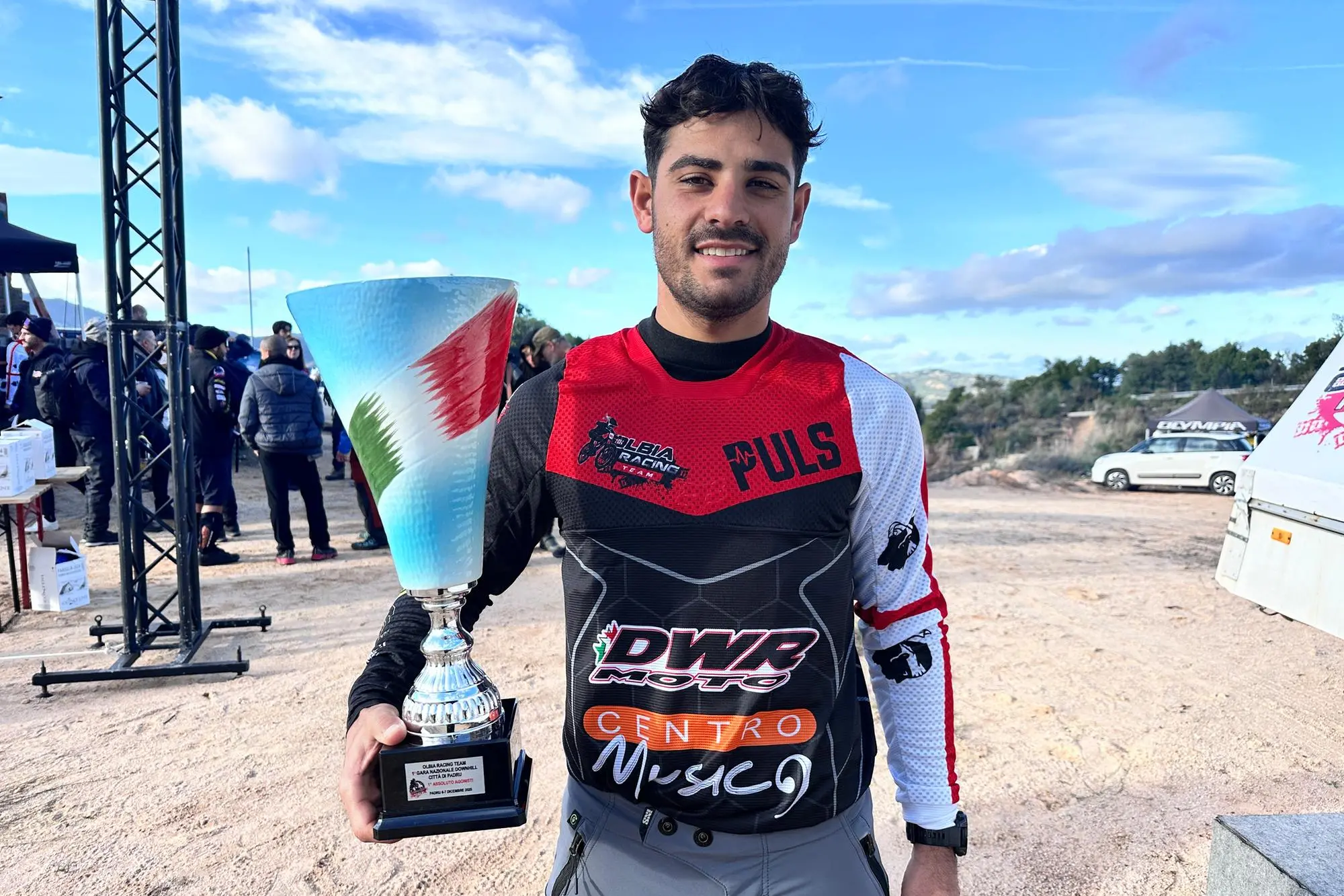 Gianluca Cara col trofeo del Città di Padru