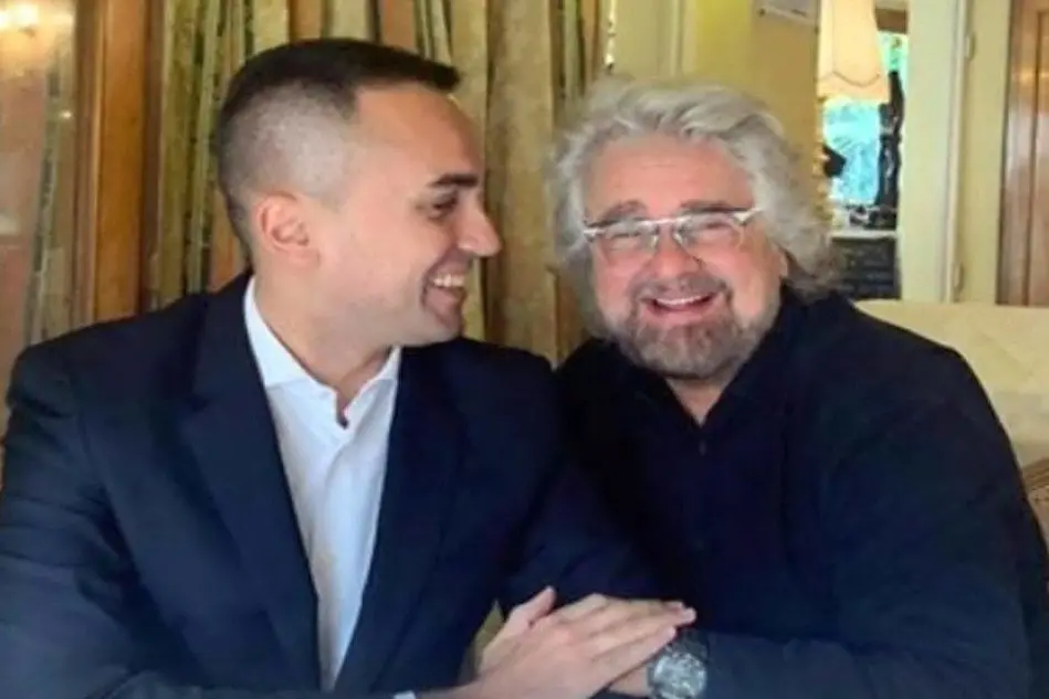 Luigi Di Maio e Beppe Grillo (fermo immagine da video del Blog dei Cinque Stelle)
