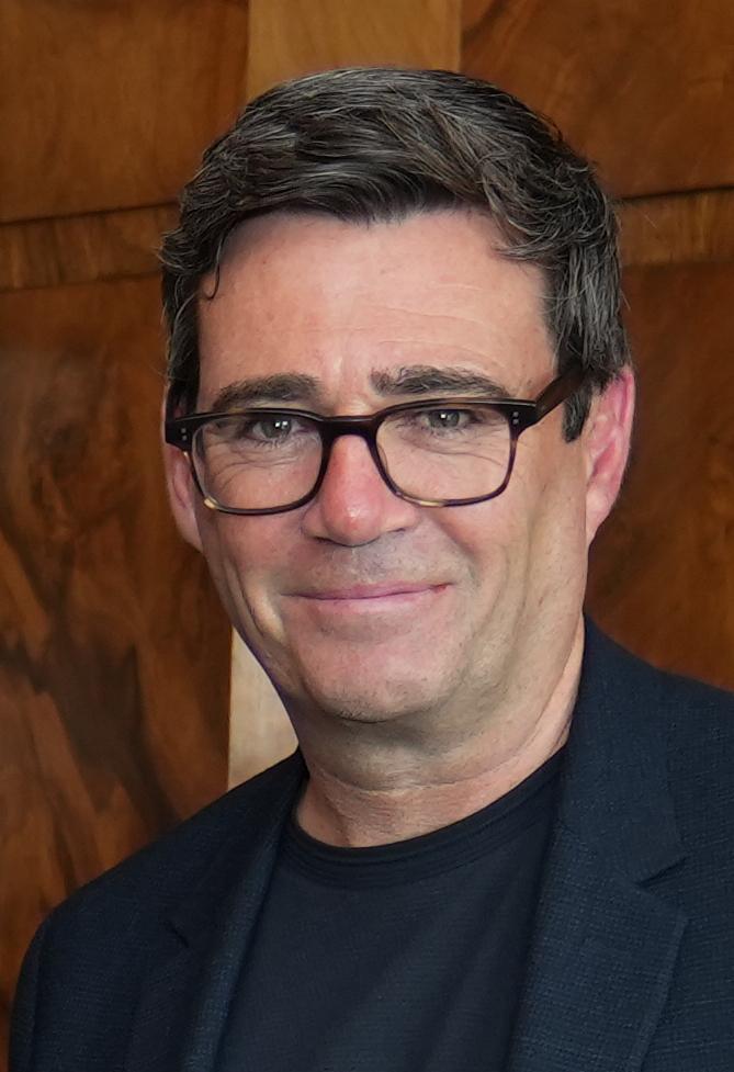 Labour, si candida il sindaco Burnham