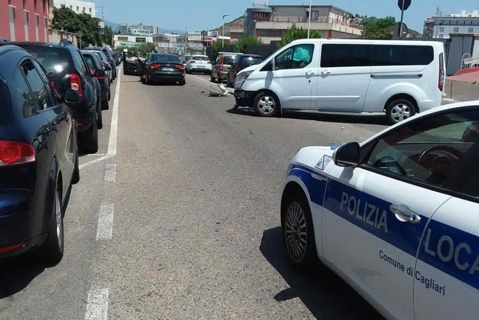 Incidente alle porte di Cagliari: un 56enne in ospedale